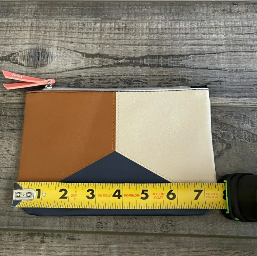 🛍 2/$6 🛍 Ipsy Tri Colorblock cosmetic bag